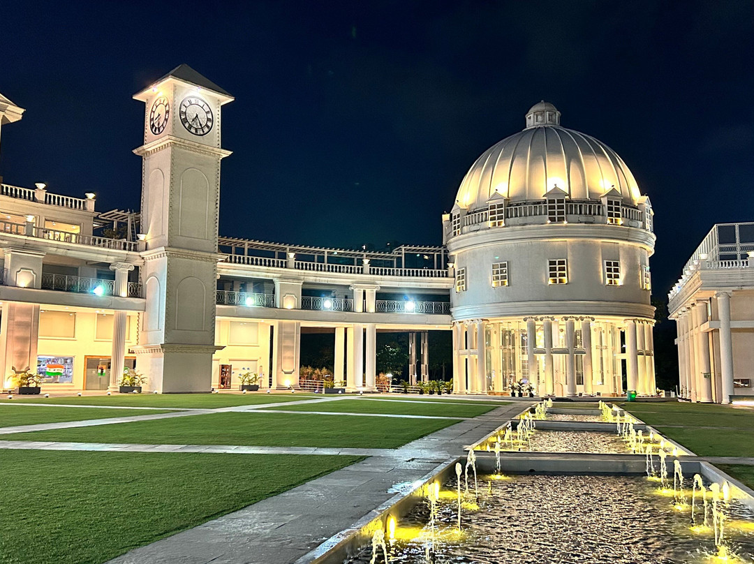 Amanora the Fern Hotels and Club主图