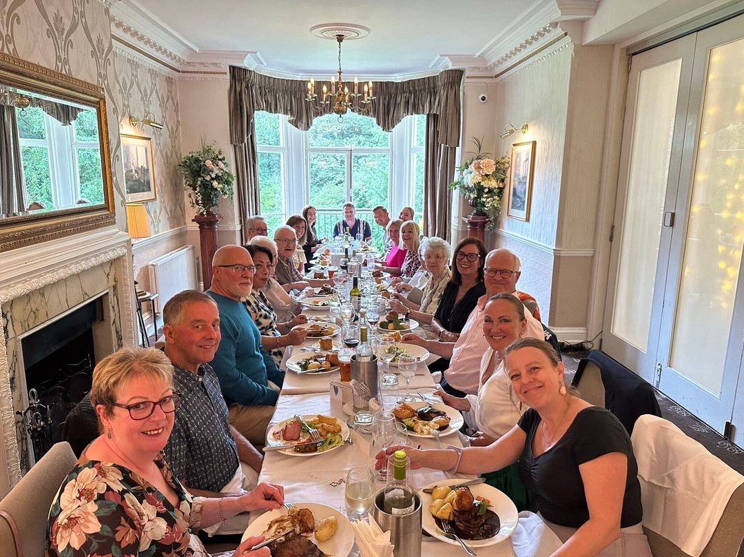 阿斯特利河畔酒店主图