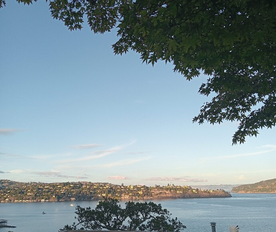 索萨利托山墙酒店主图