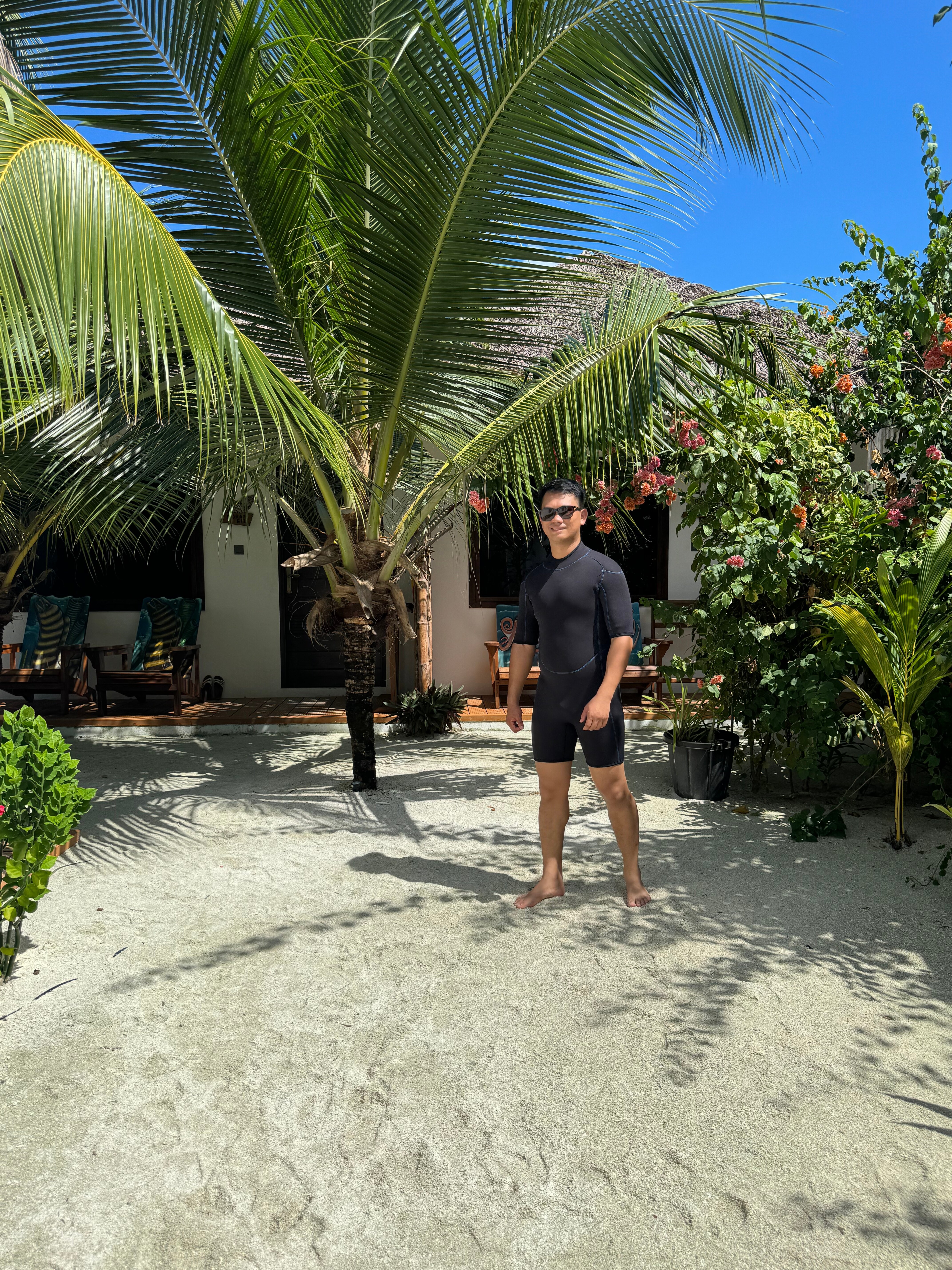 Blue World Dharavandhoo-官方