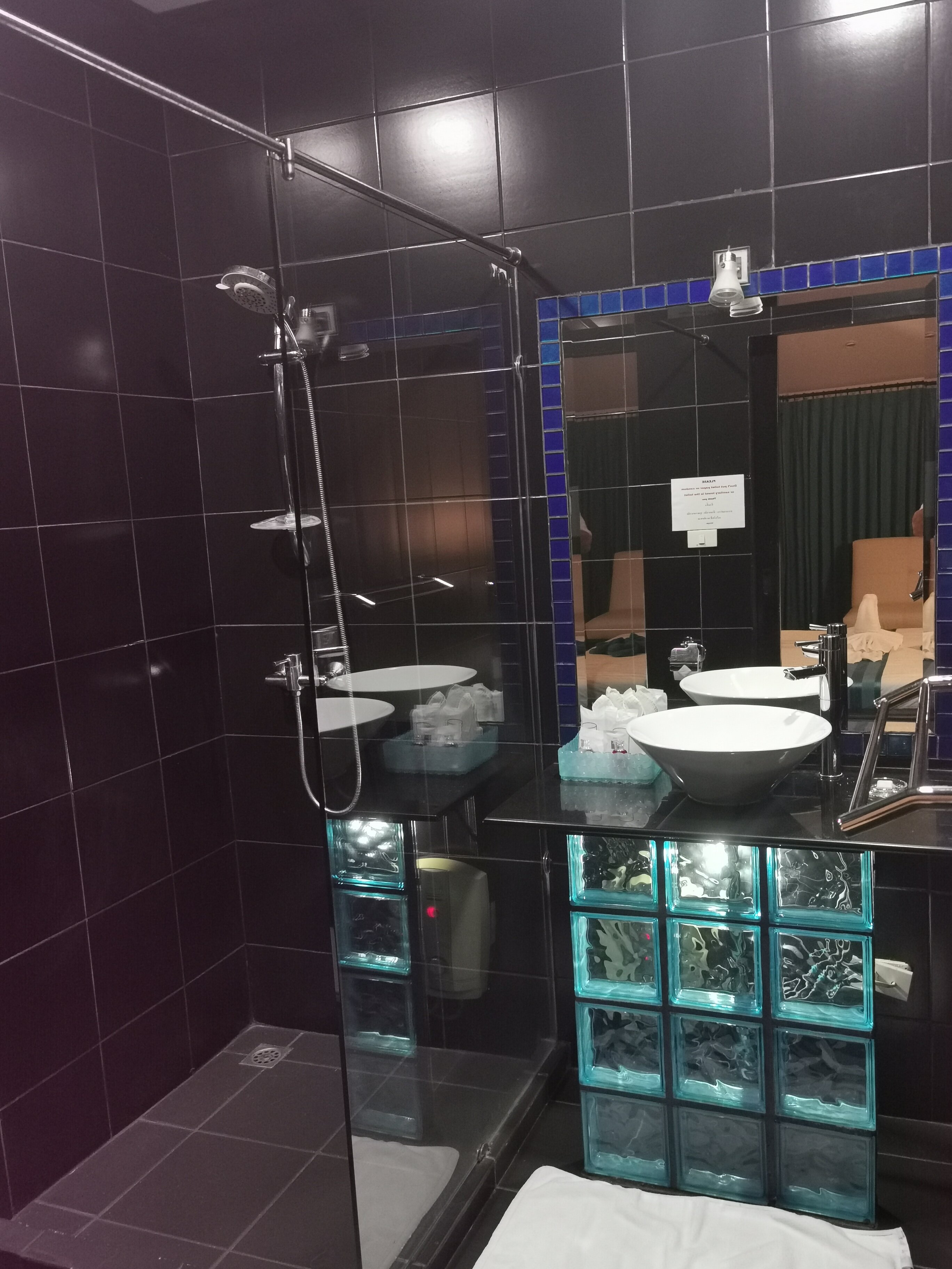 The Venue Residence & Cabaret-浴室