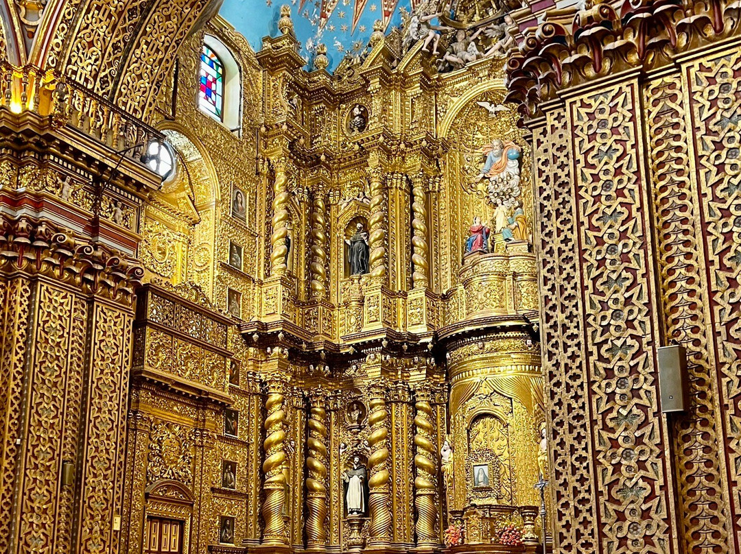 耶稣陪伴教堂（Iglesia de La Compania de Jesus）景点图片