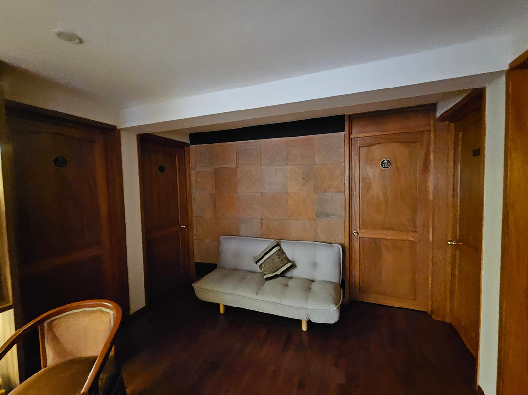 瑟维集团金塔酒店主图