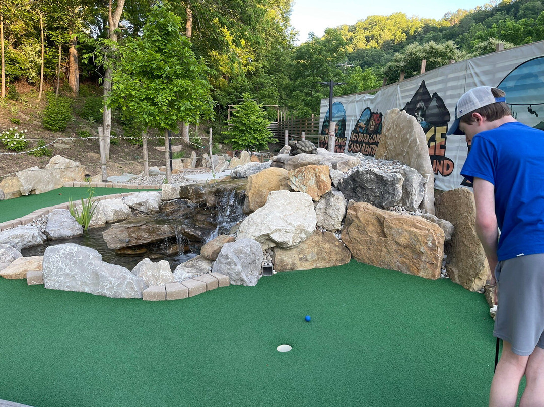 Thrillsville Adventure Golf-Slade必去景点