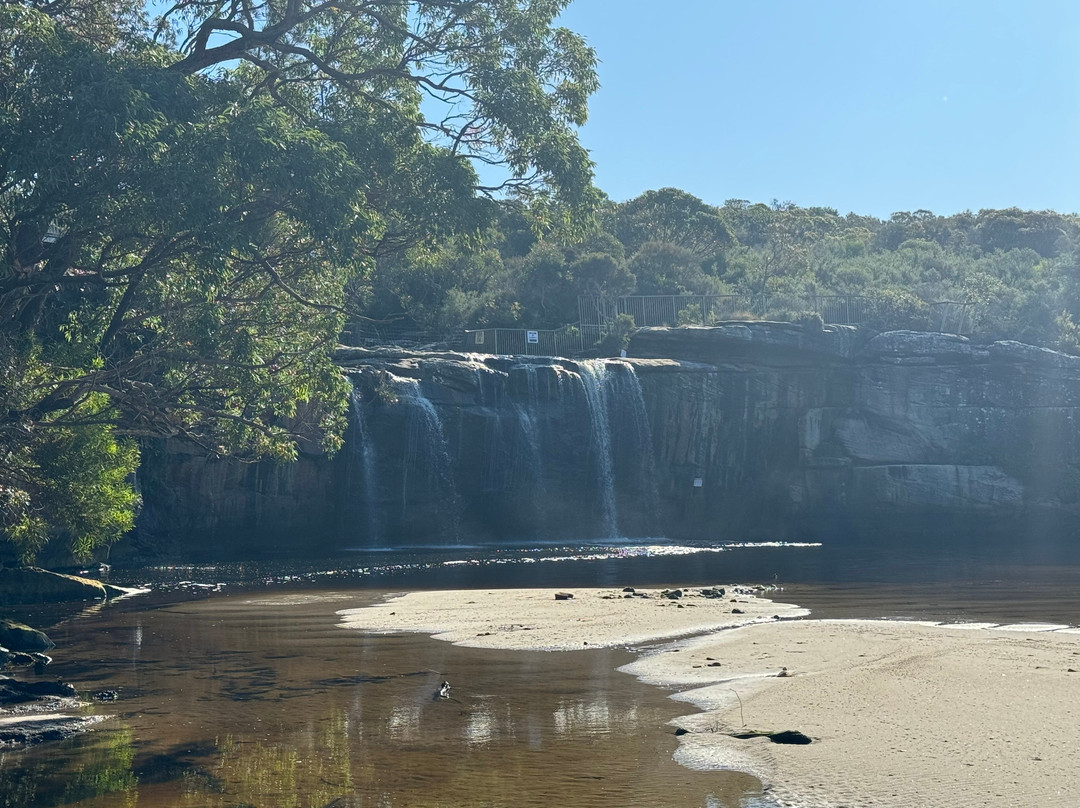 Wattamolla Beach-卧龙岗市必去景点