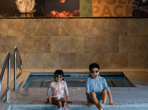 灰狼套房酒店主图