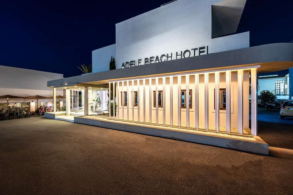 Adele Beach Hotel主图