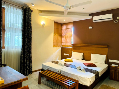 康提里沃瑞奇公寓主图