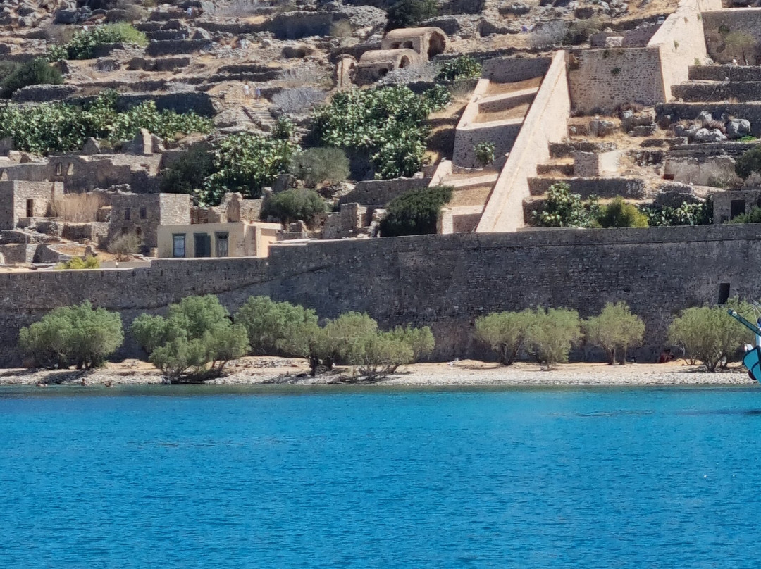 Amoudiws-Agios Nikolaos必去景点