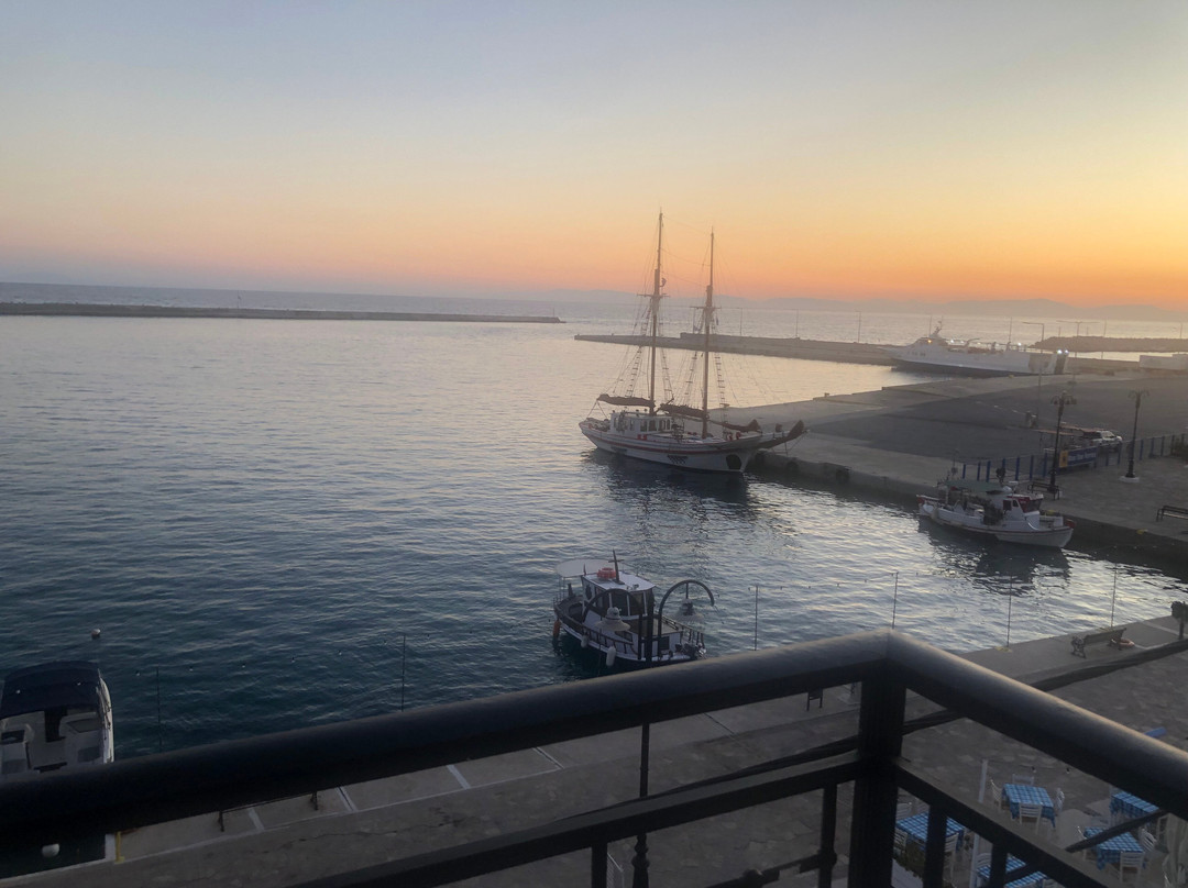 Samaina Port Hotel主图