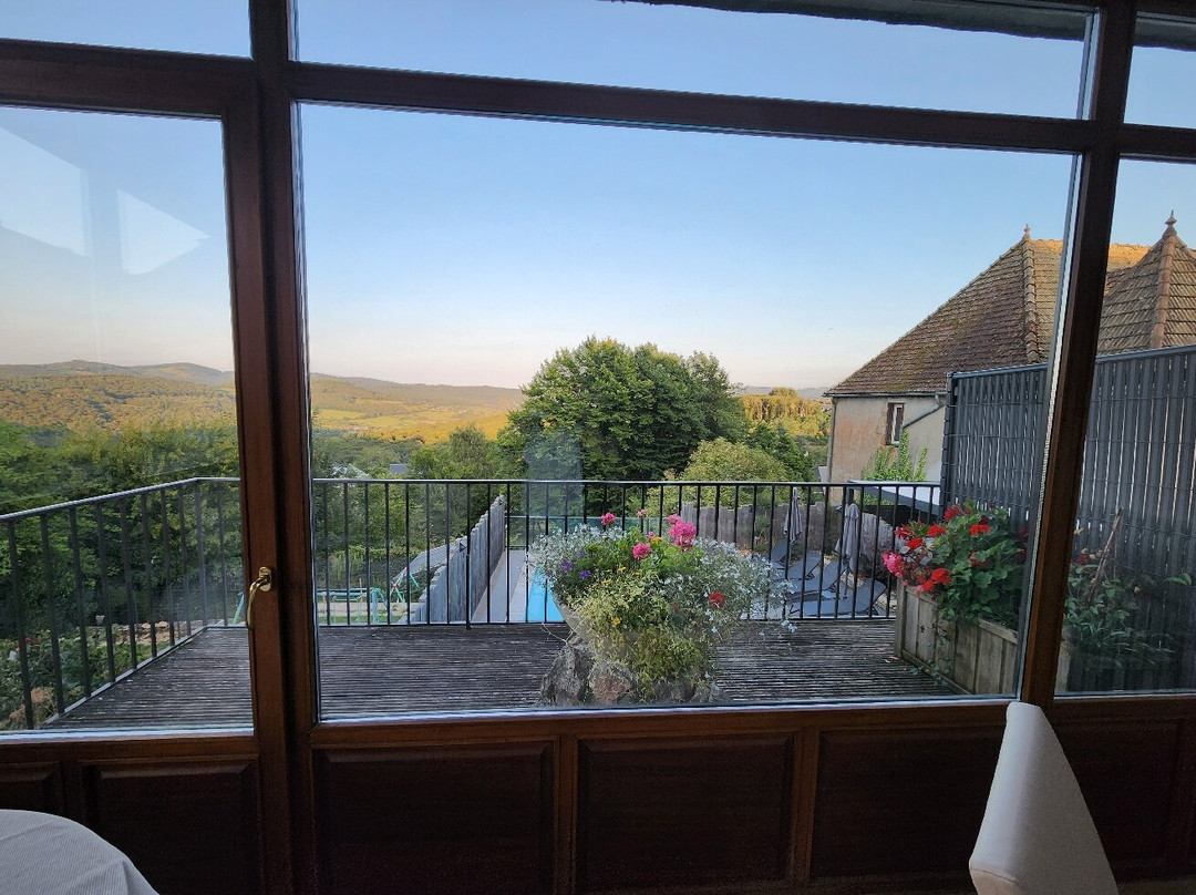 Logis Hôtel Au Vieux Morvan主图