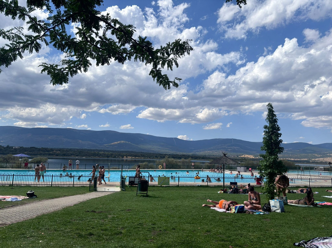 Piscina De Rio Sequillo Y Pantano-Buitrago de Lozoya必去景点