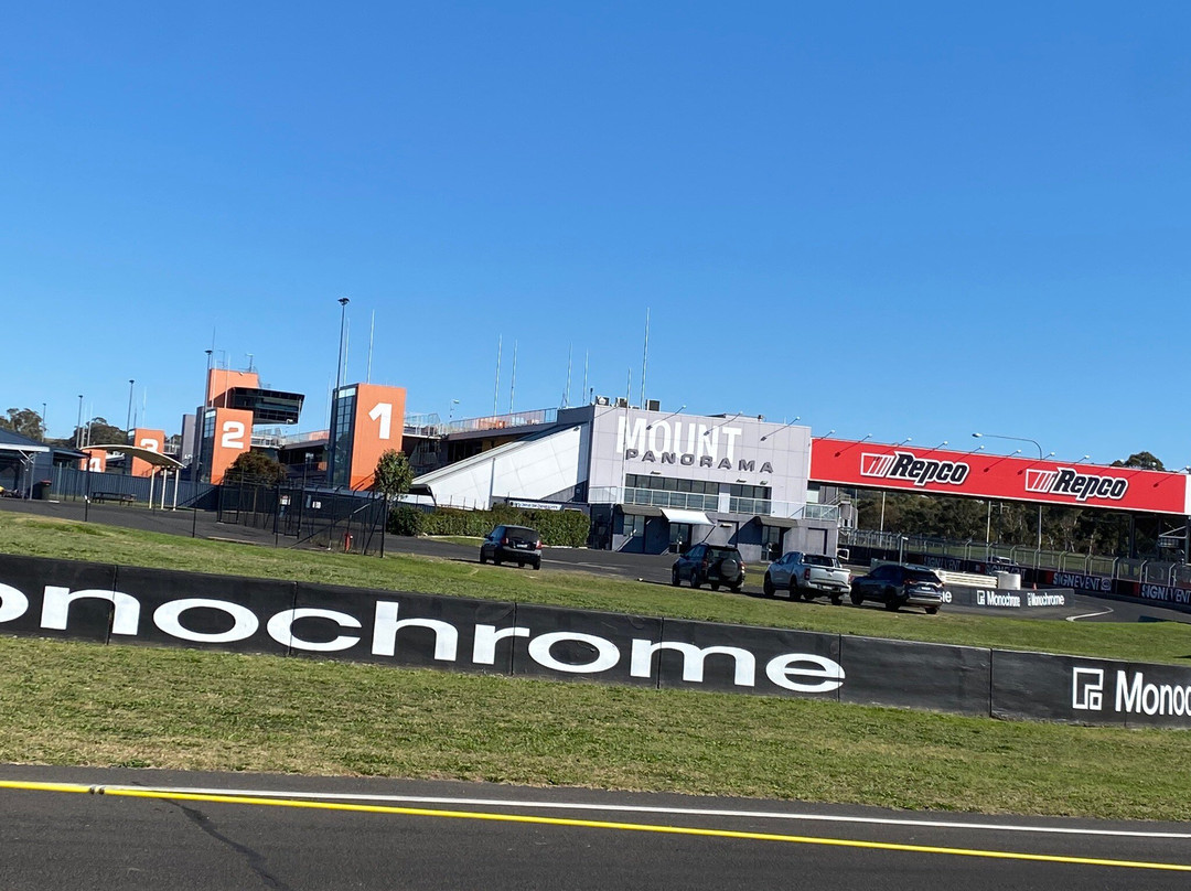 Mount Panorama Motor Racing Circuit景点图片