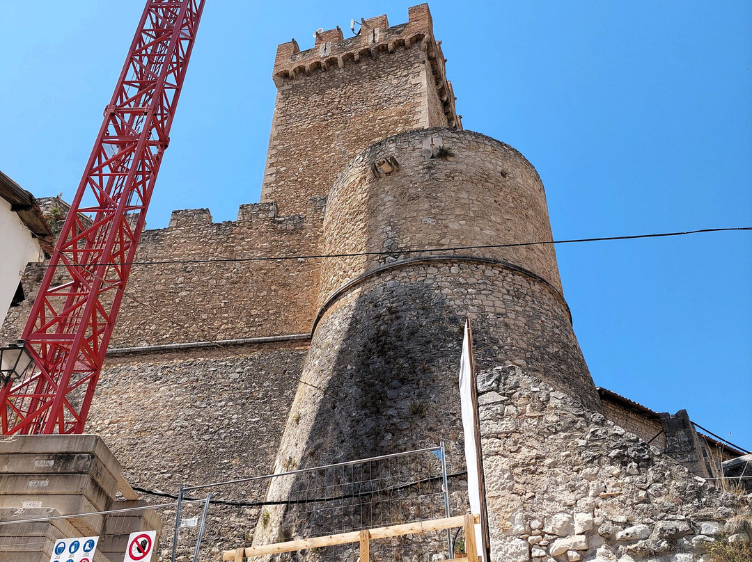 Castello Piccolomini di Capestrano景点图片
