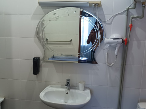 维多利亚酒店主图