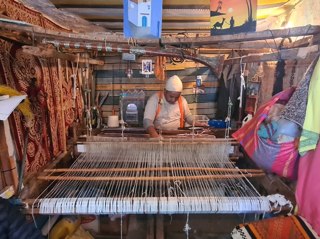 Callejon El Asri-舍夫沙万必去景点