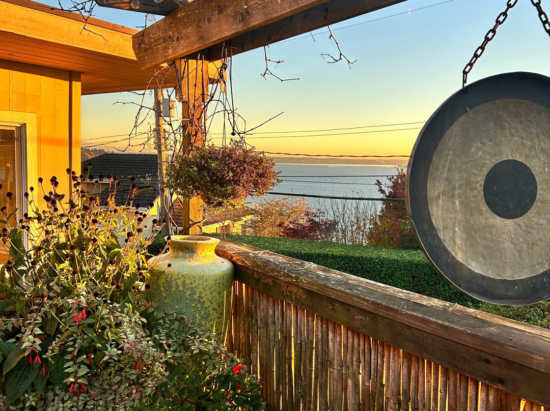 Three Tree Point Bed and Breakfast主图