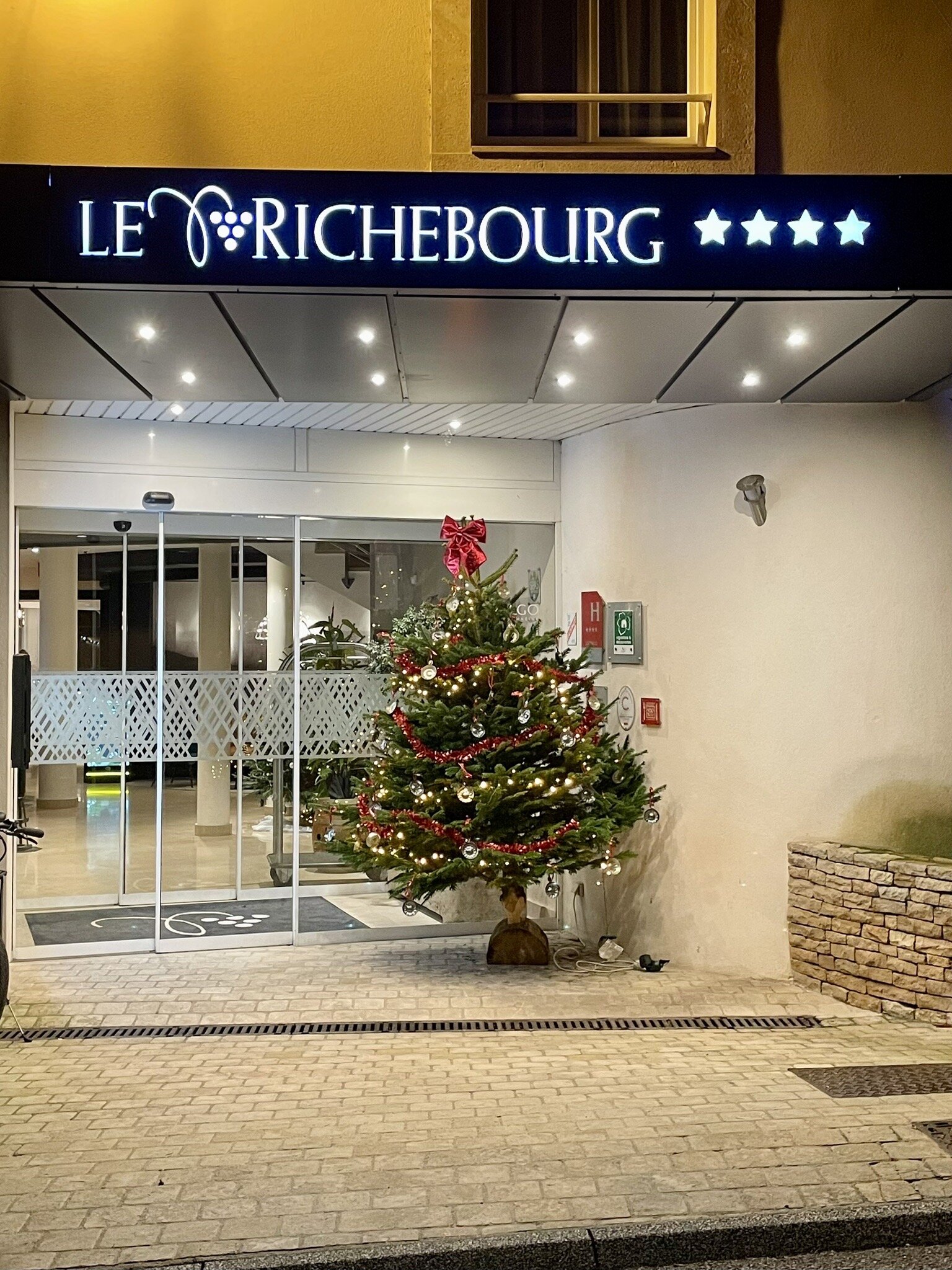 Le Richebourg-官方