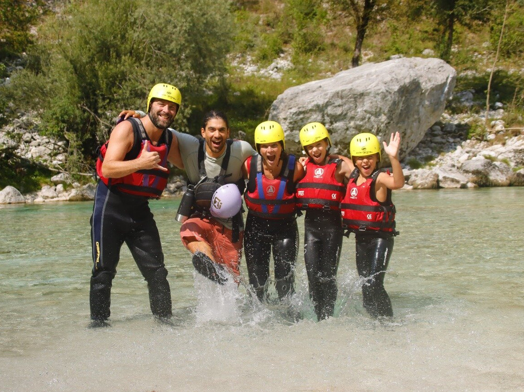 Soca Rafting-博韦茨必去景点