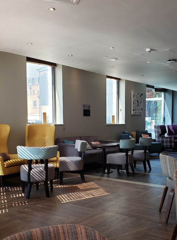 Premier Inn Epsom Town Centre主图
