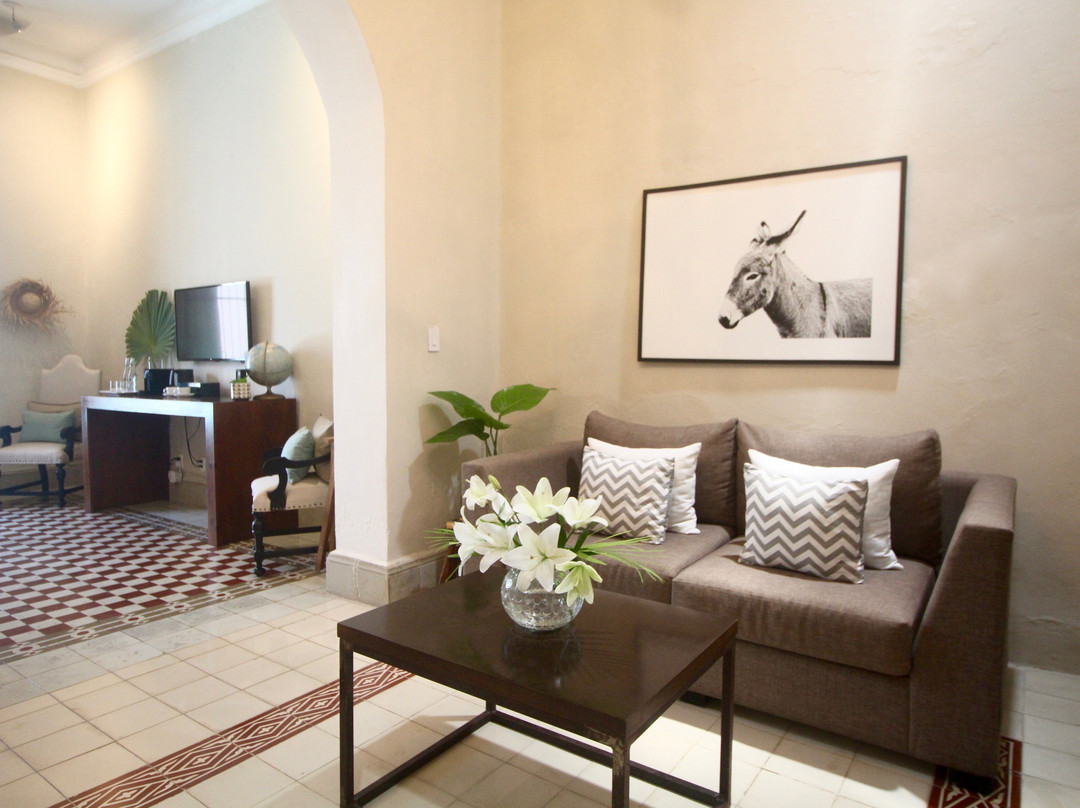 The Diplomat Boutique Hotel主图