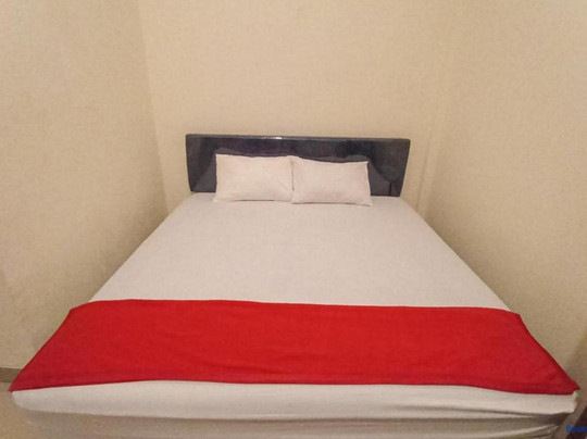 RedDoorz Syariah near Sentani City Square