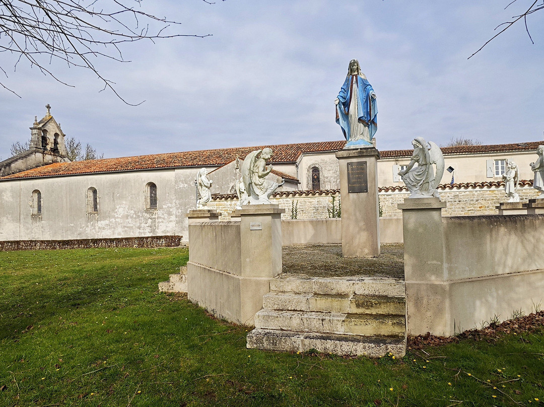Église De Saint Médard-Saint Medard d'Aunis必去景点