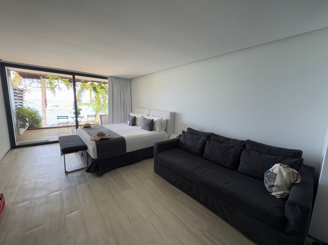 Golden Bay Galapagos主图