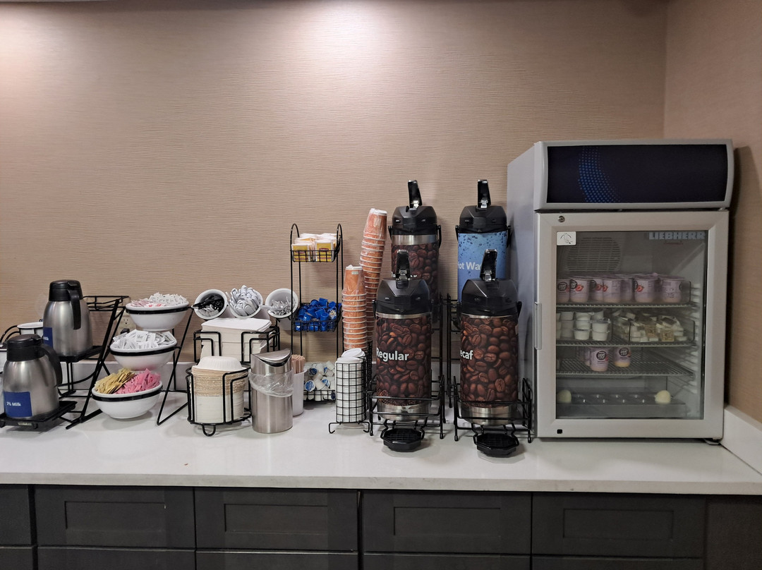 杜勒斯赫登凯富酒店主图