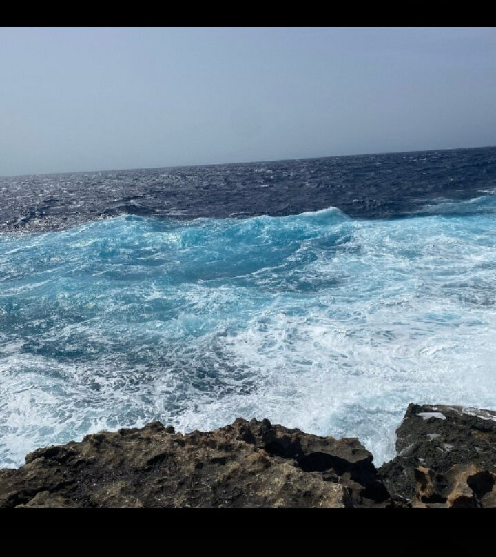 Dwejra Bay-圣劳伦斯必去景点