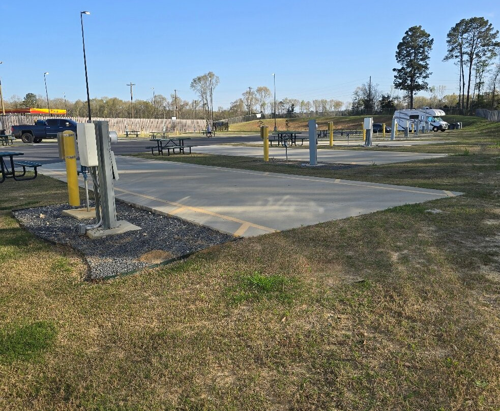 Love's RV Stop-Mansfield LA 858