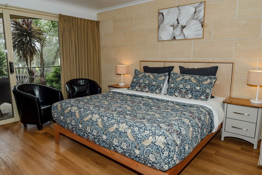 左舷汽车旅馆主图