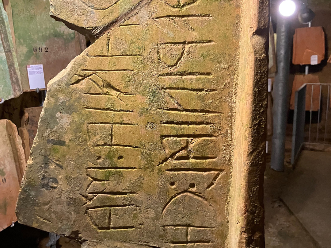 Museo Civico La Citta Sotterranea-丘西必去景点