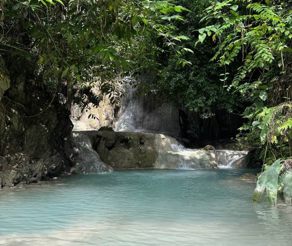 Aguinid Falls-参波恩必去景点