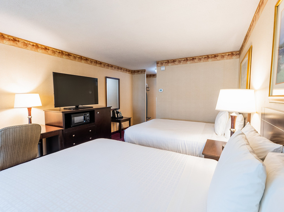 波特兰炉边套房酒店主图