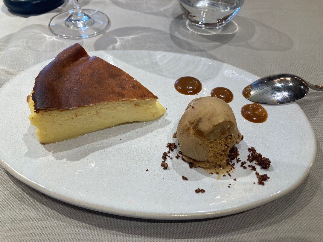 Abadesa Restaurante Hotel主图