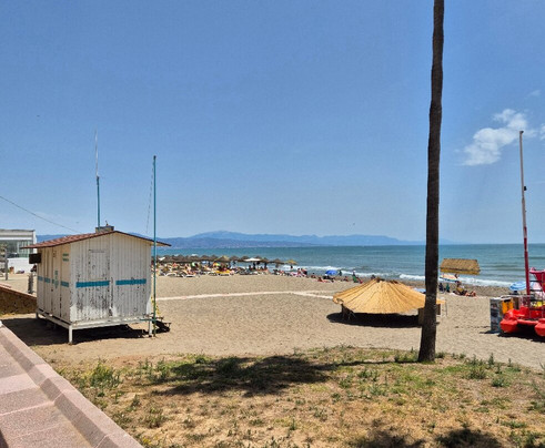 Paseo Maritimo De La Carihuela-托雷莫里诺斯必去景点