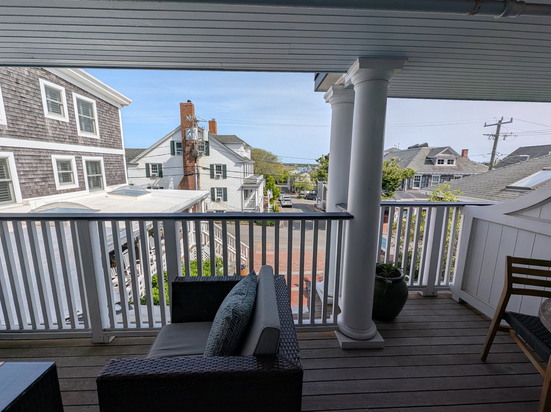 Vineyard Square Hotel & Suites主图