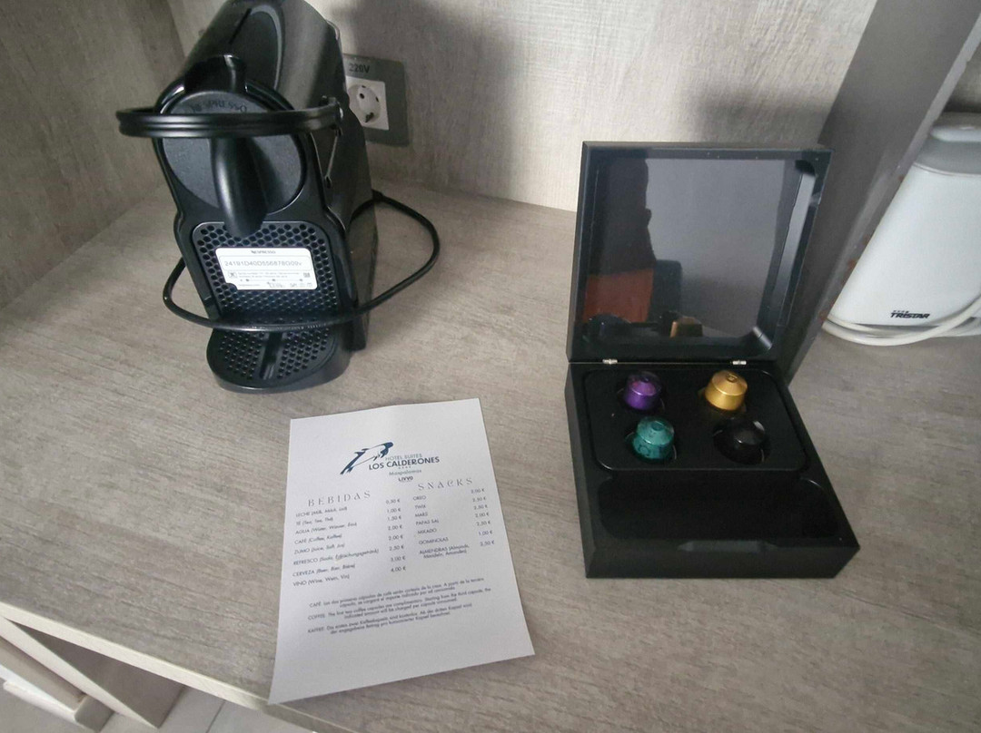 Hotel Livvo Los Calderones主图