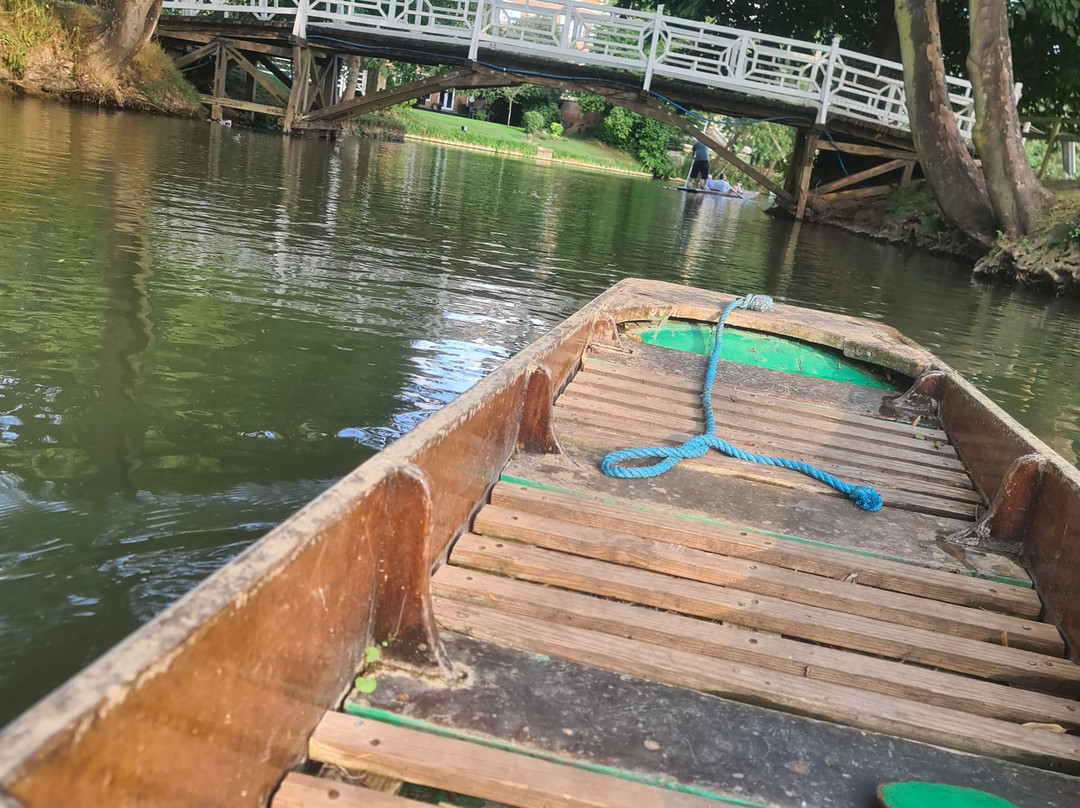 Magdalen Bridge Boathouse - Punting Tours-牛津必去景点