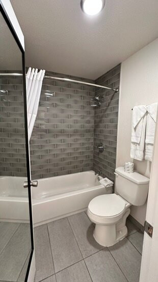 Howard Johnson by Wyndham Florence主图