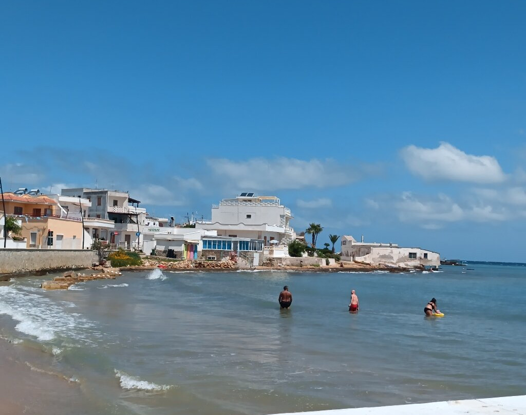 Spiaggia di Torre San Gennaro-Torchiarolo必去景点