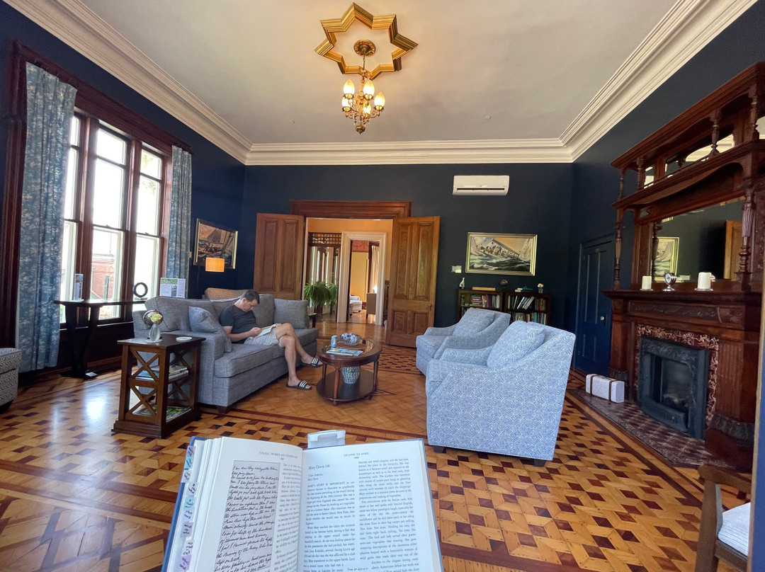 Captain’s Mansion主图