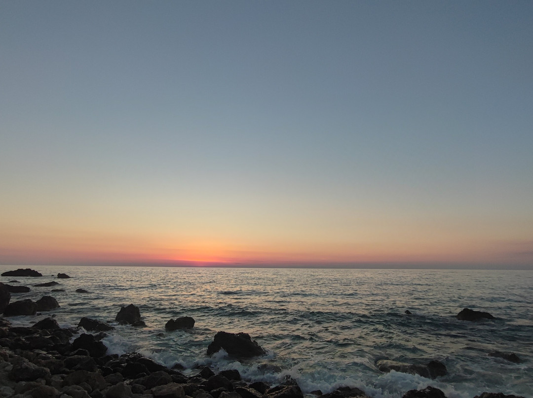 Avali Beach-Kalamitsi必去景点