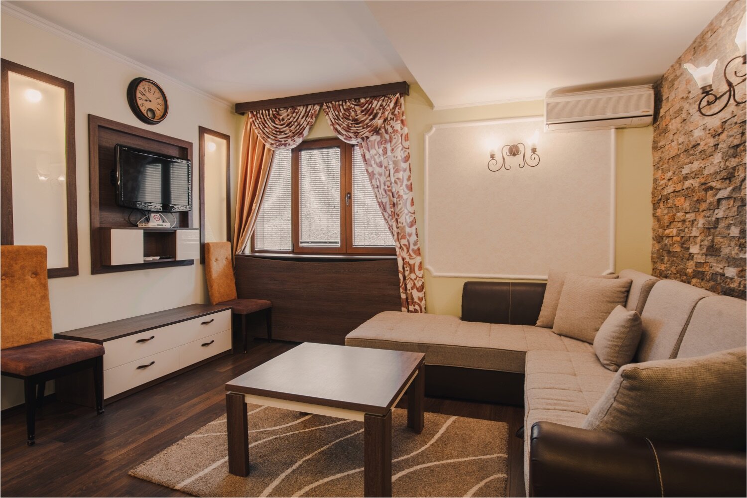 苏牧斯基费讷丽酒店-客卧