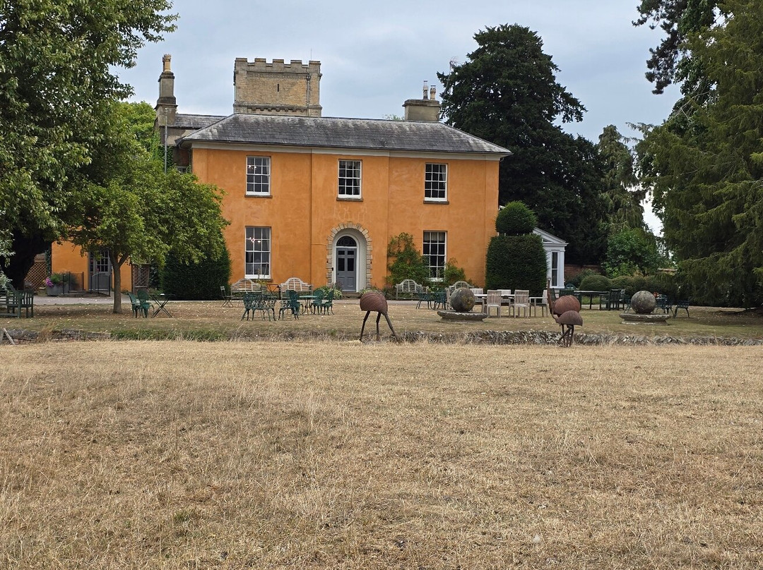 兰加尔庄园酒店主图