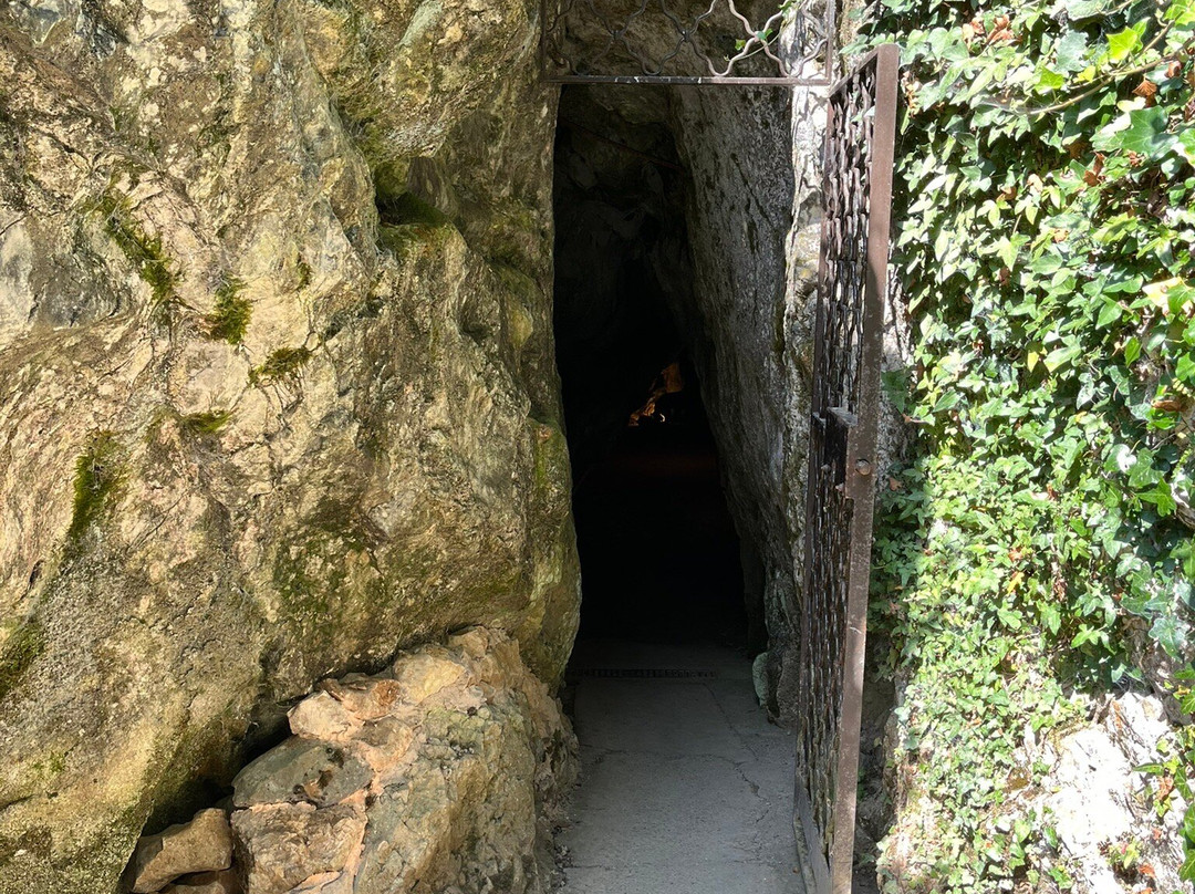 Grottes d'Osselle-Roset-Fluans必去景点