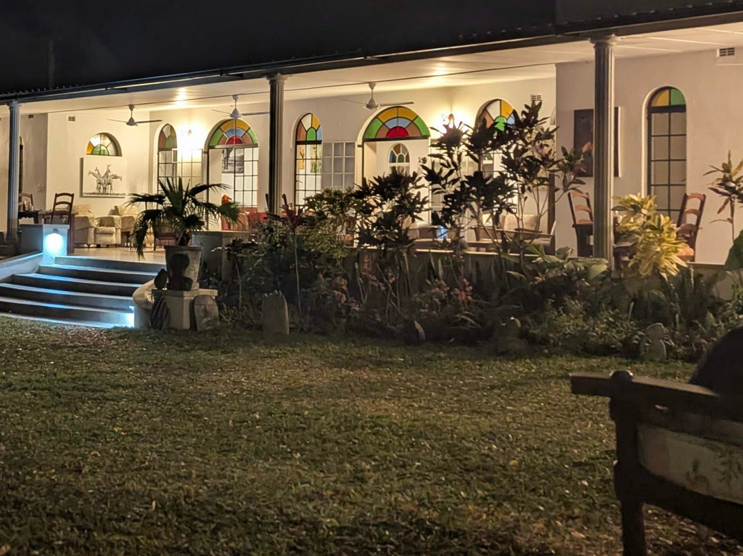 The Courtney Lodge主图