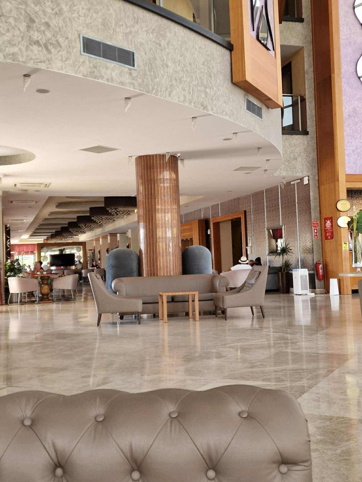 Golden Rock Beach Hotel-浴室