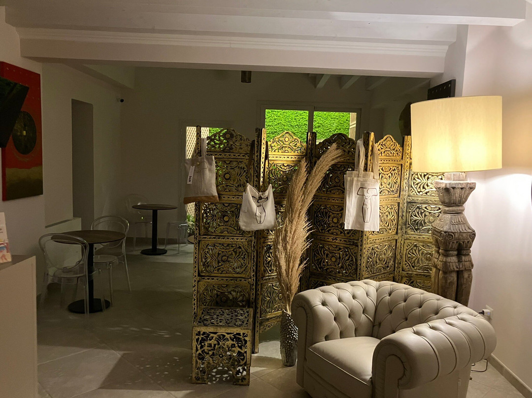Moon's Tower suite & rooms